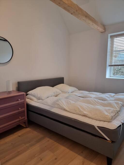 Hyggeligt Lille Byhus Lige Mellem Havnen Og Bytorv 링쾨빙 외부 사진